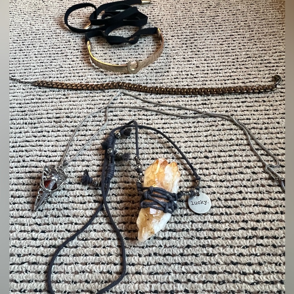 Assorted Necklaces & Chokers